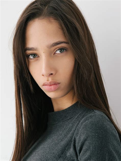 yasmin wijnaldum model.